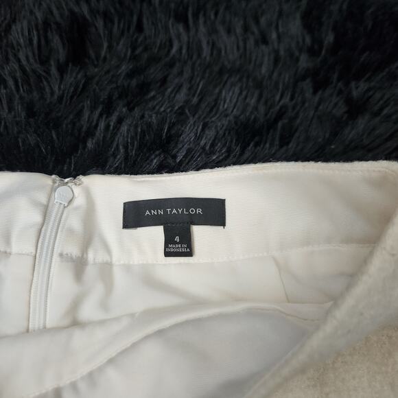 Ann Taylor Ivory Wool Blend Pencil Skirt Sz 4 EUC - Picture 3 of 5
